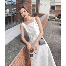데일리룩 봄여름 프렌치 빈티지 미니멀한 디자인 무릎나시 볼륨 오프닝 요정 원피스룩 루즈