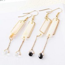 타니즈 스퀘어 자개 드롭 귀걸이