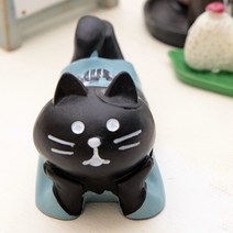 비오스 엎드려있는 검정고양이, 1개