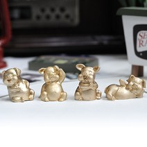 돼지4P 골드 장식소품, 1