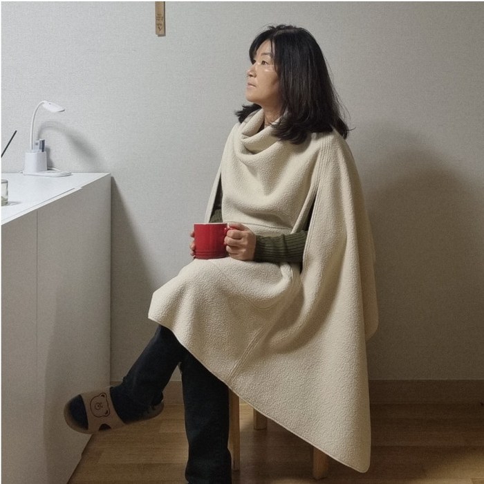 공감공감 양털 핸즈프리 입는담요 여행 차량 비박 독서실 집돌이 사무실 병원 비행기에서 사용 가능한 손빼담요 손빼요