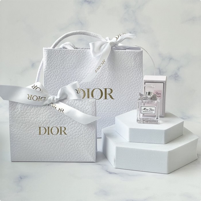 쇼핑백증정 디올 미스디올 향수 선물포장