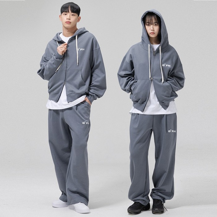 SET 그랜피니 남녀공용 스몰 로고 오버핏 투웨이 후드 집업 원턱 밴딩 스트링 트레이닝복 셋업 SET 그랜피니 남녀공용 스몰 로고 오버핏 투웨이 후드 집업 원턱 밴딩 스트링 트레이닝복 셋업