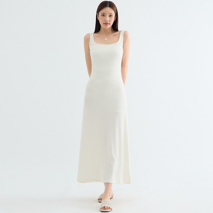 엘쏘 스판 민소매 플레어 롱 원피스