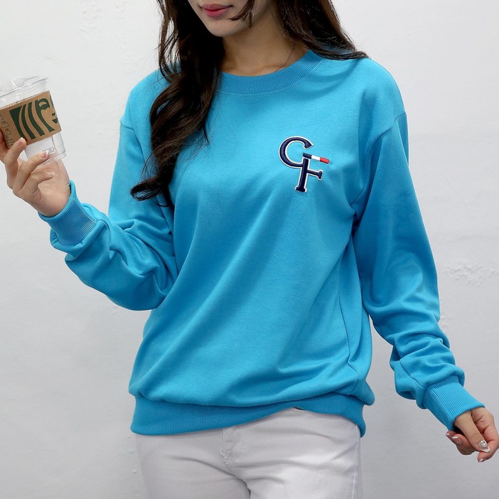 여자친9 시크한 영문 볼륨자수 맨투맨 빅사이즈 (S~2XL)
