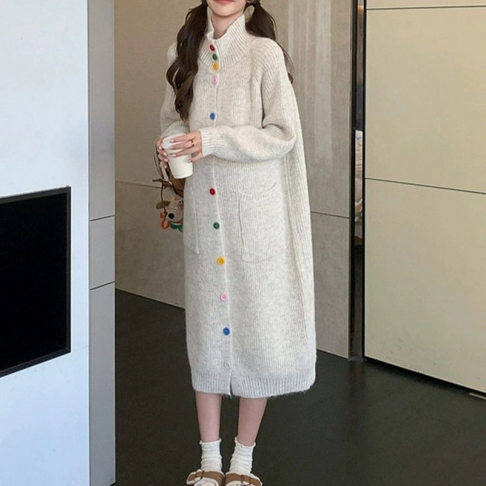 해피유통   여성용 긴팔 니트 롱 원피스 컬러풀 버튼 포켓 디자인 가을 겨울 데일리