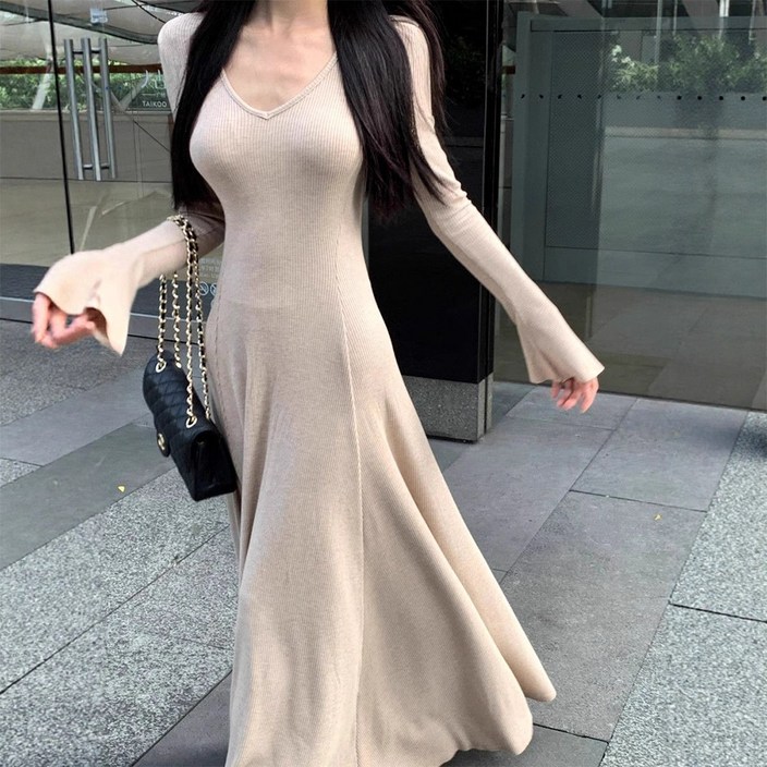 마켓에이 여성용 딥 슬림 롱 니트 원피스 M2630014
