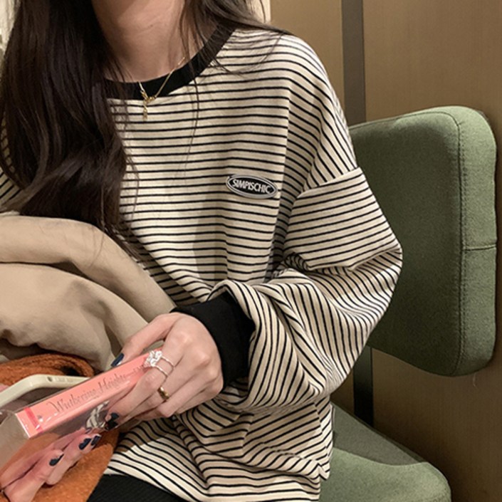 파라다이소 여성용 체형커버 루즈핏 스트라이프 맨투맨