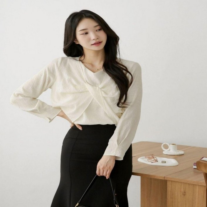 2컬러 포인트 여성 퍼프 리본 데일리 꼬임 블라우스 페미닌룩 정장