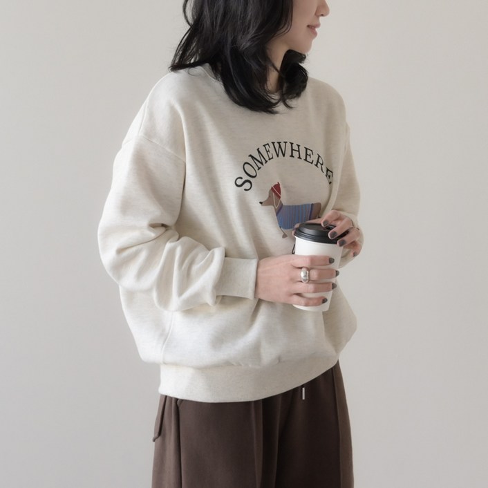 데일리앤 코린 여성 겨울 루즈핏 강아지 프린팅 기모 맨투맨