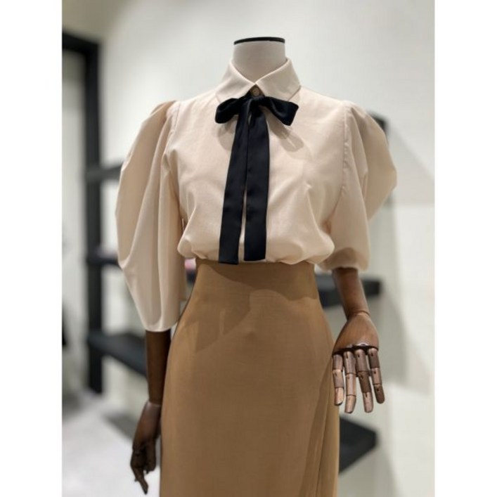 모조에스핀 볼륨소매 리본 스카프 블라우스 S253MSC003관리6507814