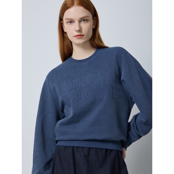 씨씨콜렉트 중계점 레터링 자수 스웻셔츠 C243PSM021 여성 긴팔 맨투맨 티셔츠