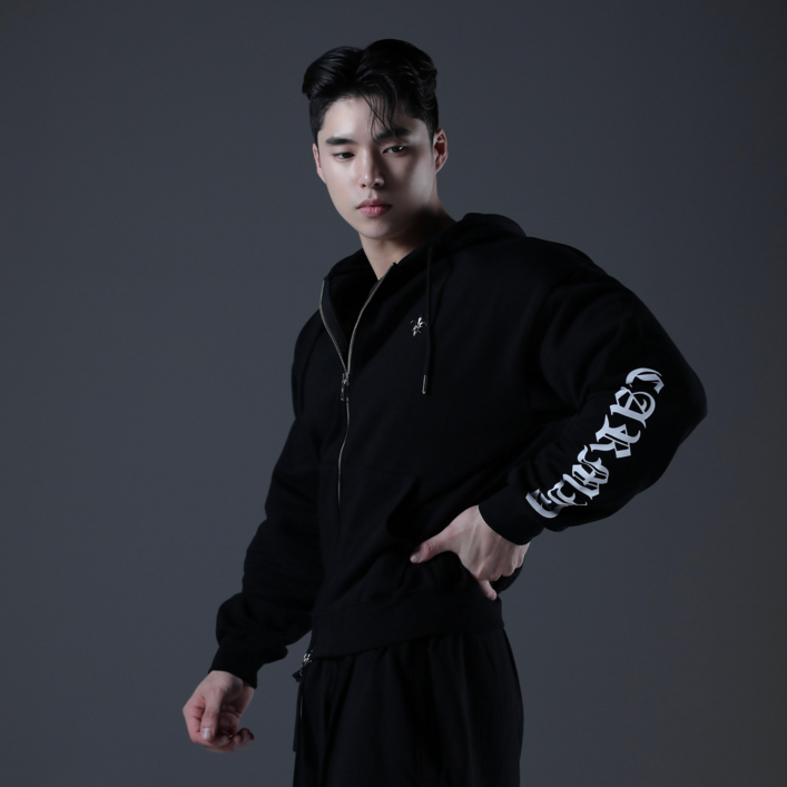 카미드 레터링 투웨이 크롭 후드집업