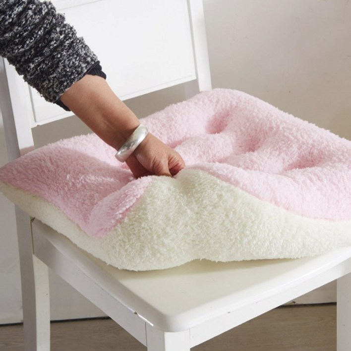 마켓플랜 캐시미어 뽀글이 의자 스퀘어 방석