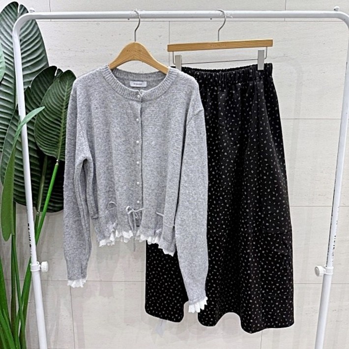 에잇컨셉 플라워 절개 잔꽃 스커트 C25K3FSK002BC1