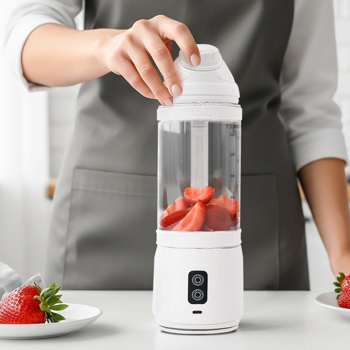 타이퍼 6중 톱니형 칼날 휴대용 무선 블렌더  믹서기, 화이트