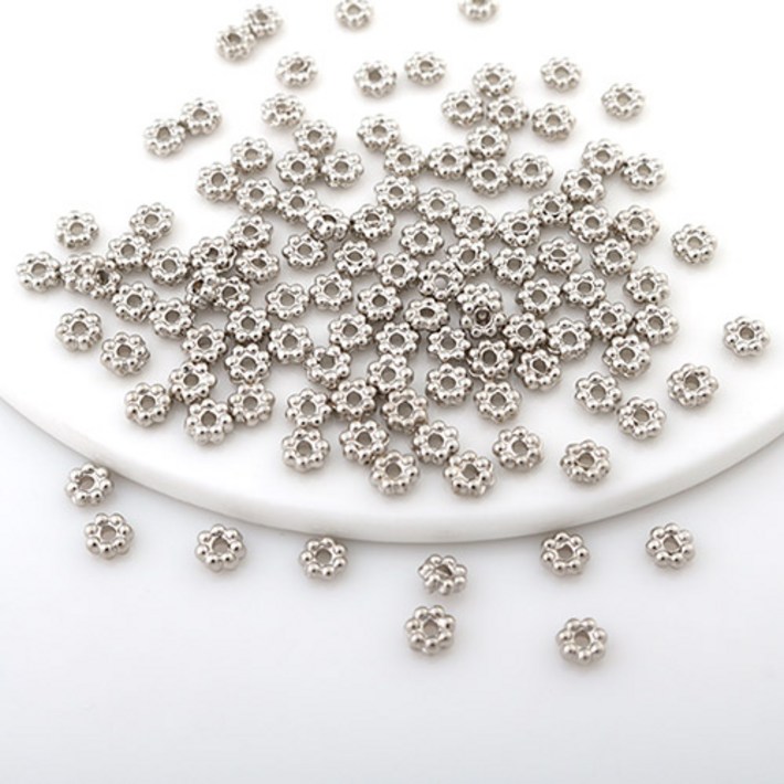 싼비즈 [7605-01]비드캡 CCB꽃볼 4mm 대백 ,20개
