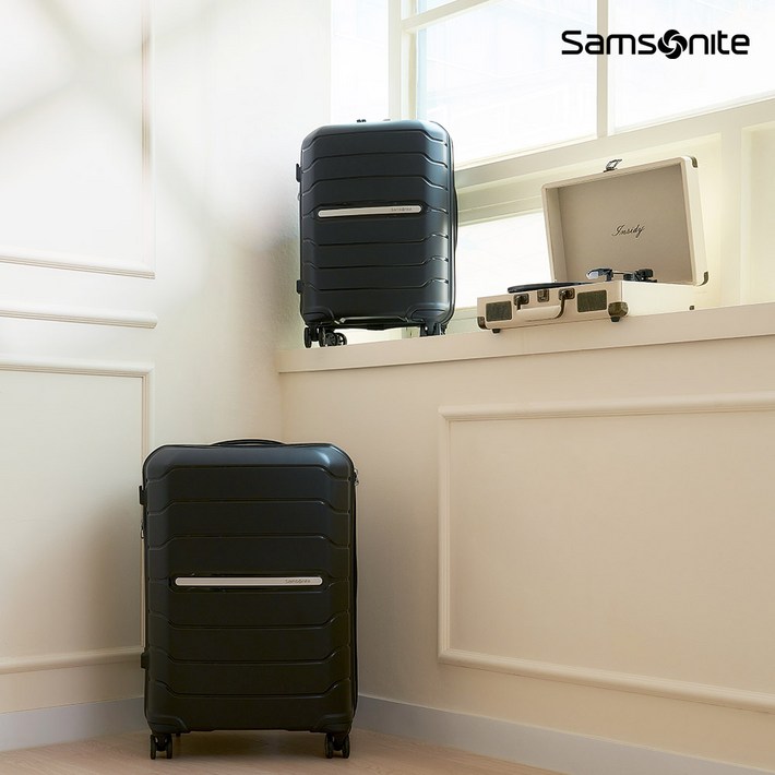 쌤소나이트 OC2LITE 캐리어 5568 NAVY BLUE GR441001GR441002