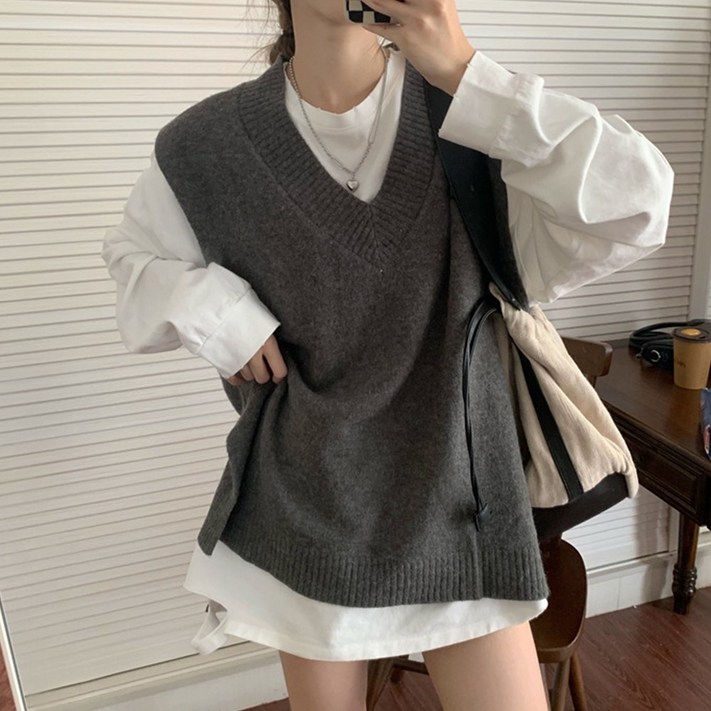 타니즈 시렌스 브이넥 오버핏 트임 니트 조끼