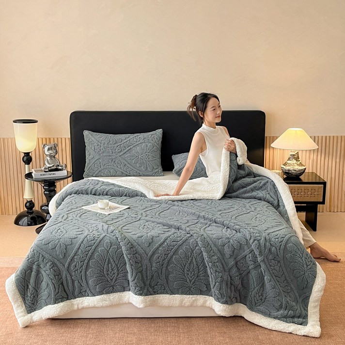 Wunnifu극세사 담요는 가을 겨울 침대와 소파 겸용 보온 다용도 담요입니다