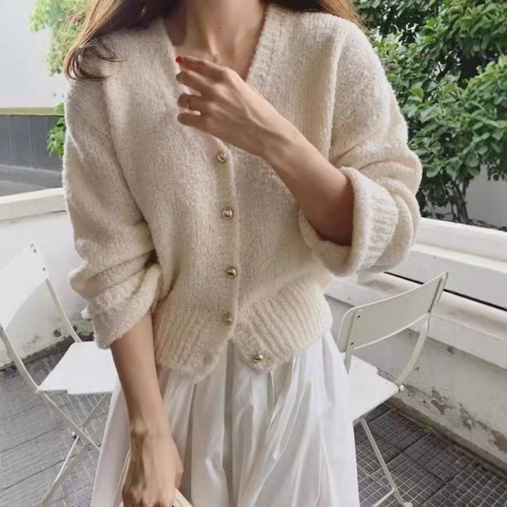 아이엠몽 여성용 몽그비 브이넥 부클 니트 가디건