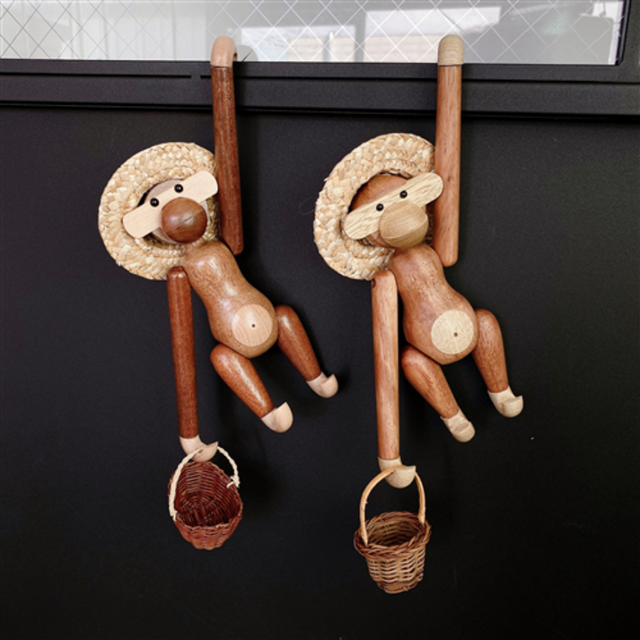 바이에스컴퍼니 우드 원목 원숭이 장식 목각인형, 무광바스켓산타모자