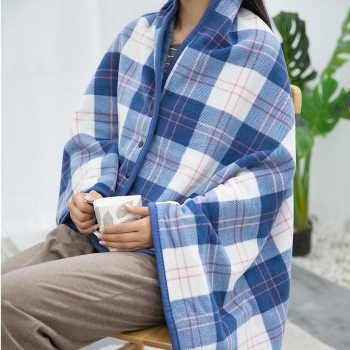 똑딱이 담요 극세사 밍크 차량용 캠핑담요 쇼파블랭킷모조리박 똑딱이 담요 극세사 밍크 차량용 캠핑담요 쇼파블랭킷모조리박