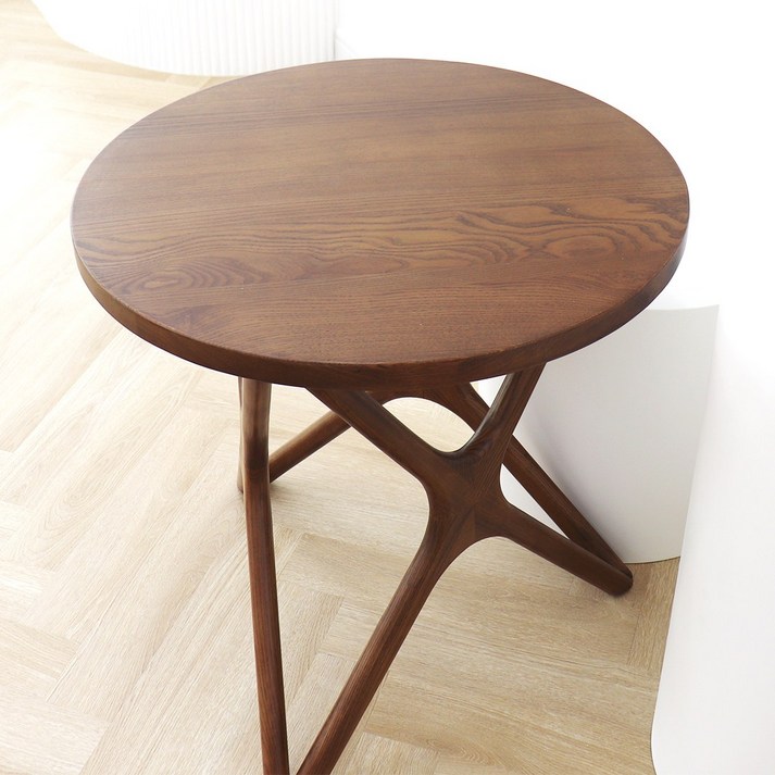 원목원형테이블 원목 카페 원형 인테리어 디자인 거실테이블 협탁 티테이블 뿌리