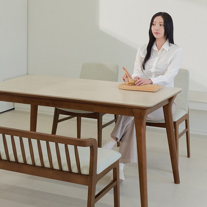 루나 포세린 세라믹 원목 4인 식탁세트 1400 의자등받이벤치형 IKLN1D