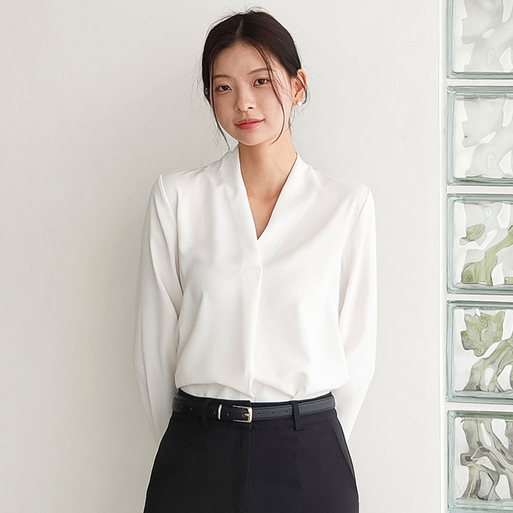 비침없는 V넥 루즈핏 긴팔 블라우스 여리여리 하객 면접 정장 셀디 비침없는 V넥 루즈핏 긴팔 블라우스 여리여리 하객 면접 정장 셀디