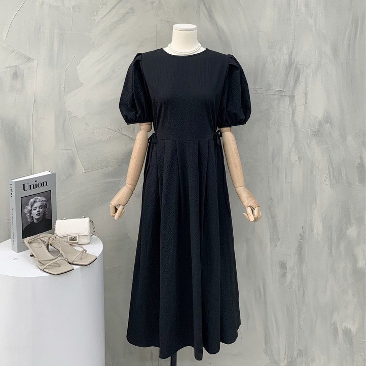 행복여 샤인 옆 리본 퍼프 소매 플레어 원피스