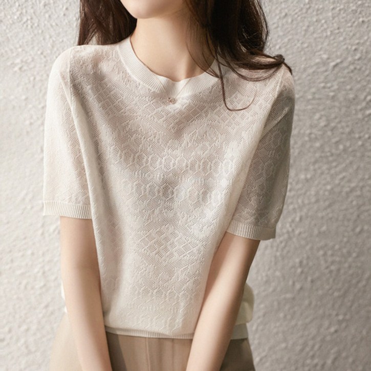 웨이브 자카드 패턴 라운드넥 반팔티 여성 여름시즌 러블리 데일리룩 아이템
