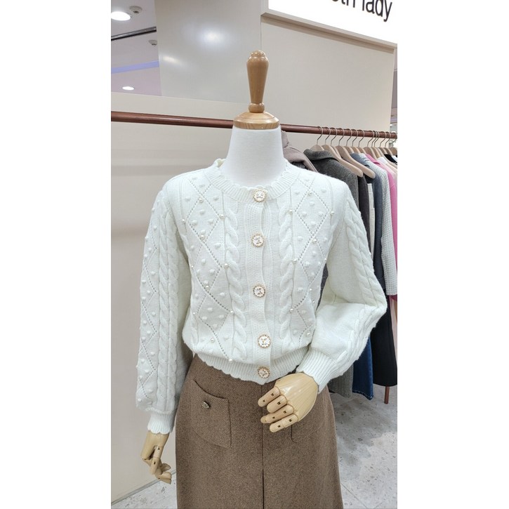 케네스레이디 라운드넥 짜임 진주 가디건 EKCDOA0200CA
