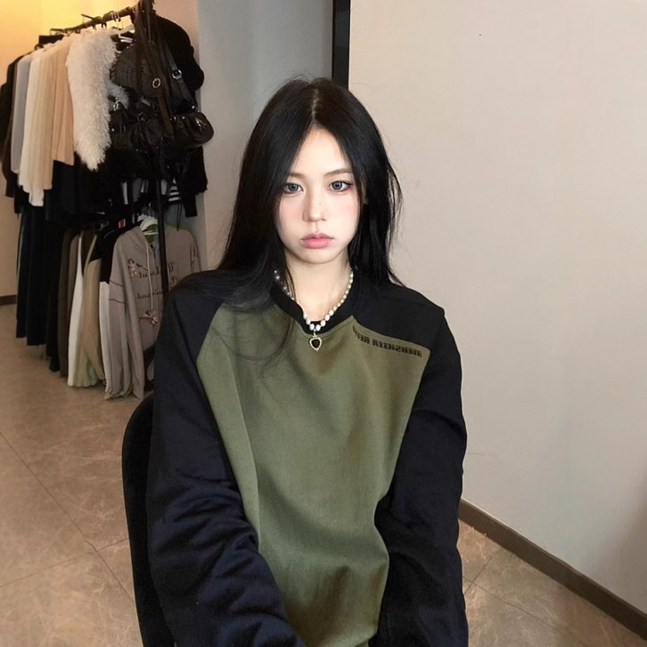 SAHINER 봄가을 여성 레글런 배색 오버핏 맨투맨 데일리 캐주얼 긴팔티셔츠 LBWY38