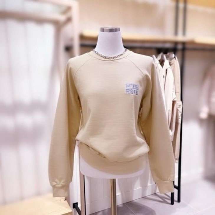 시에로시에로 SK1TSF474 엠버시 자수 라글란 맨투맨 티셔687163