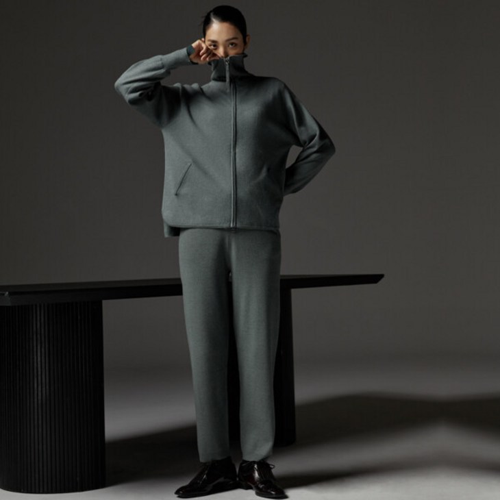 런칭가89900원J BY 어반 니트슈트 2종