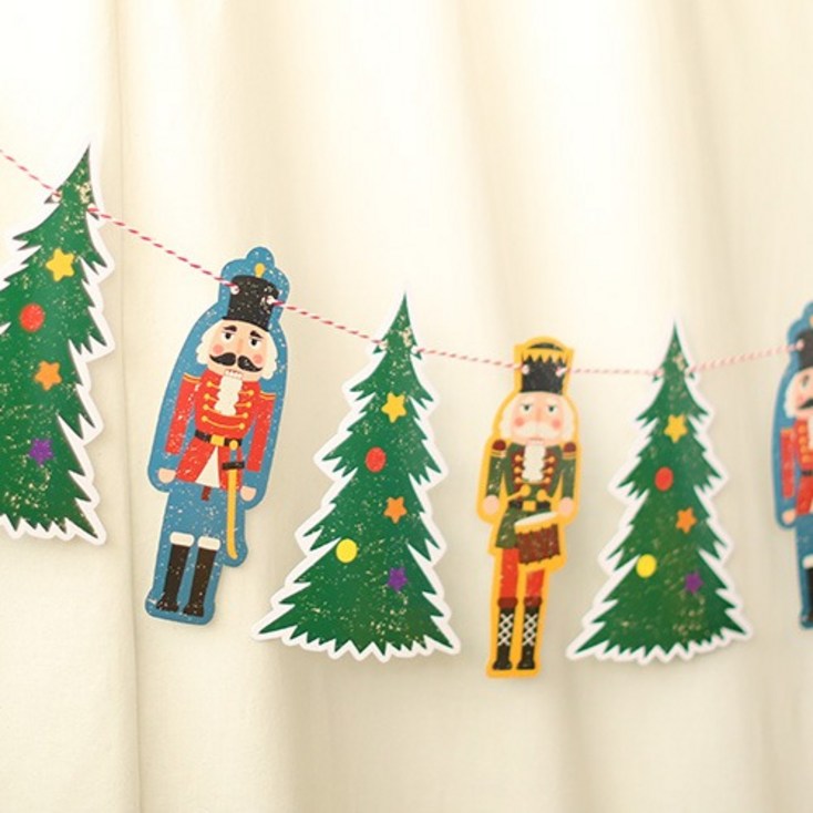 (주)파티해 크리스마스 장식2 C-D - 가랜드 은박커튼 벽트리 장식용품, C20_크리스마스호두까기병정가랜드