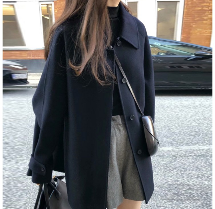 무드넘쳐 심플 카라넥 아방 모직 하프코트